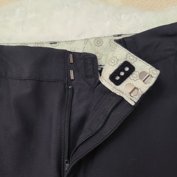 The North Face Women's black pants. - Picture 3 of 12